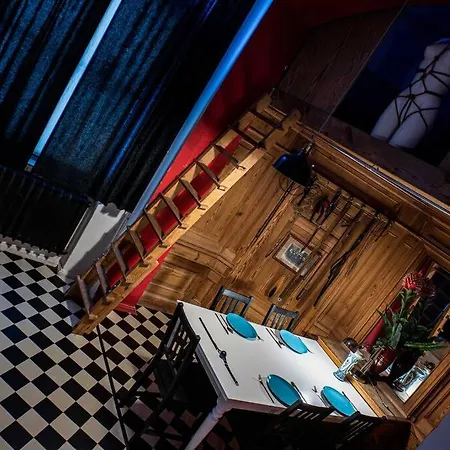 Vintage Bdsm Kinky - Entire 65m2 Space For Up To 6-guests - Fully Equipped