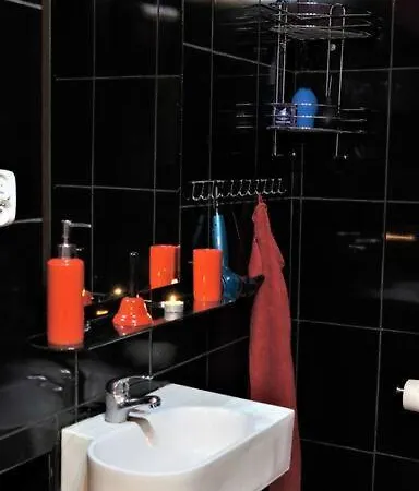 Vintage Bdsm Kinky - Entire 65m2 Space For Up To 6-guests - Fully Equipped Βρότσλαβ