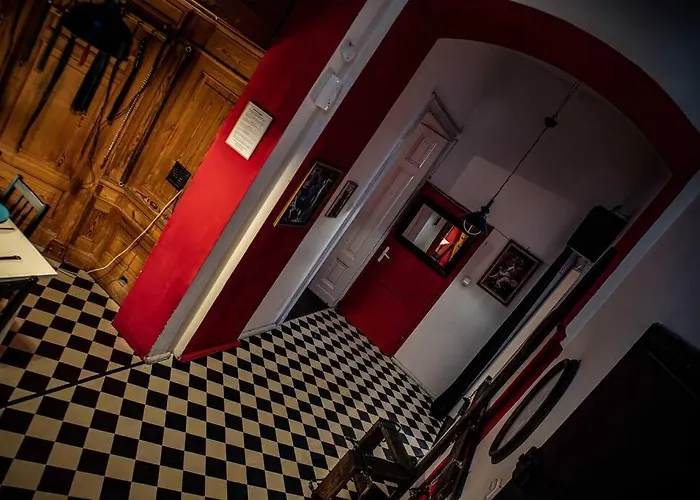 Lejlighed Vintage Bdsm Kinky - Entire 65m2 Space For Up To 6-guests - Fully Equipped Wrocław