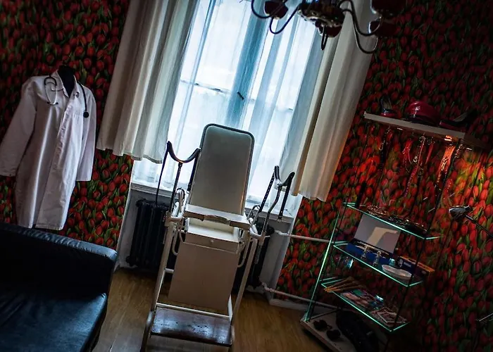 Vintage Bdsm Kinky - Entire 65m2 Space For Up To 6-guests - Fully Equipped